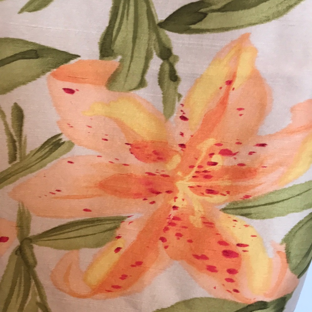 Dana Buchman Silk floral pants. - Picture 4 of 6